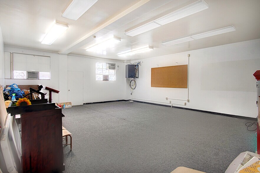 More Photos Of 2665 Clarendon Ave, Huntington Park Religious Facility For Lease