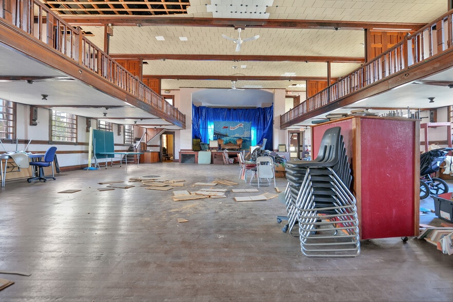 More Photos Of 636 Purchase st, New Bedford Specialty For Sale