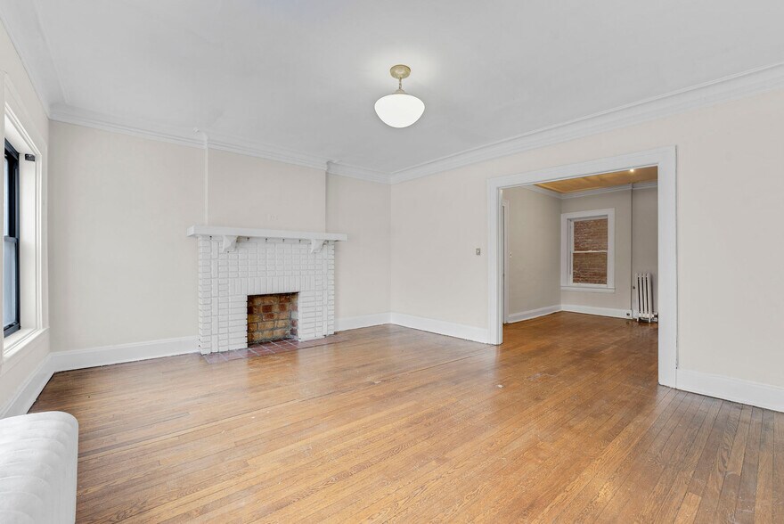More Photos Of 2617 Euclid Heights Blvd, Cleveland Heights Apartments For Sale