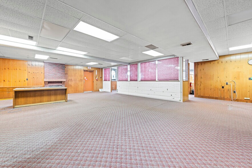 More Photos Of 3103 Lapeer Rd, Port Huron General Retail For Sale