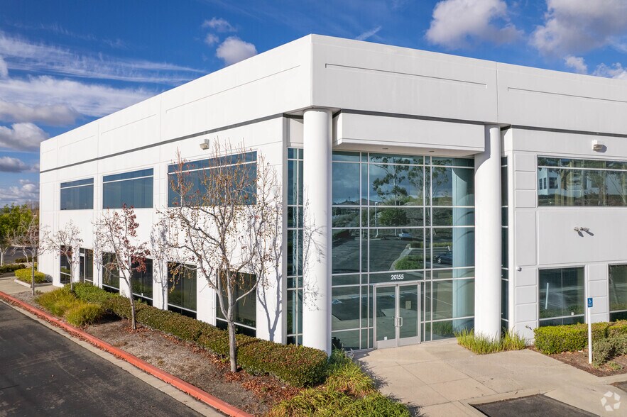 More Photos Of 20131 Ellipse, Foothill Ranch Manufacturing For Lease