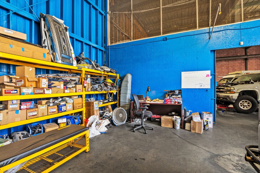 More Photos Of 484 E Redlands Blvd, San Bernardino Auto Repair For Sale