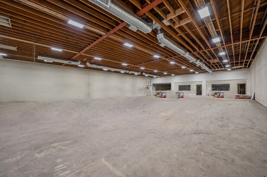 More Photos Of 8594 Sierra Ave, Fontana Storefront For Lease