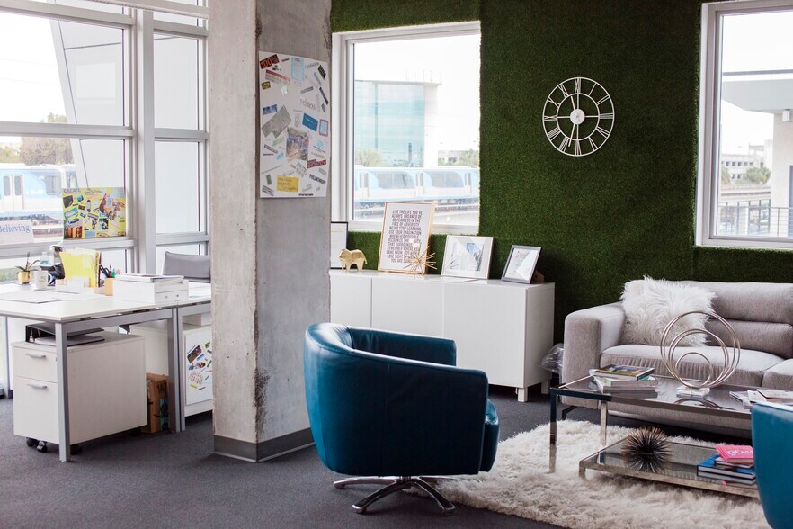 More Photos Of 5966 S Dixie Hwy, South Miami Loft Creative Space For Lease