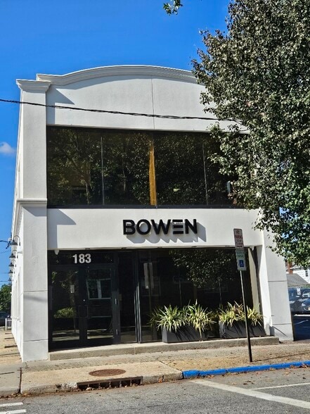 More Photos Of 183 Mineola Blvd, Mineola Medical For Sale