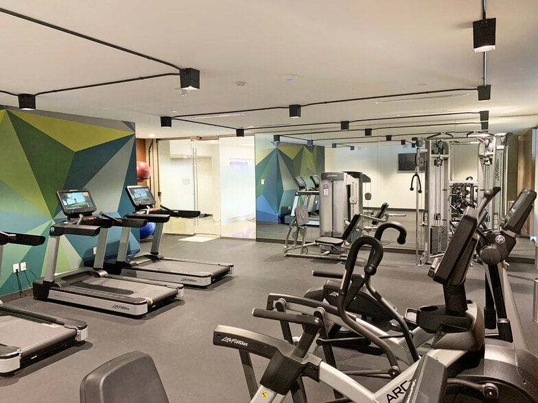 More Photos Of 1550 American Blvd E, Bloomington Office For Lease