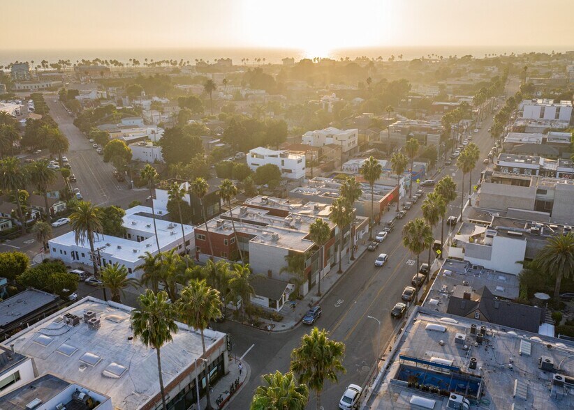 More Photos Of 1324 Abbot Kinney Blvd, Venice Specialty For Lease