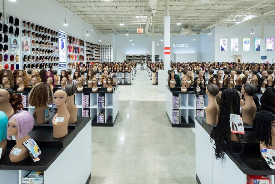 More Photos Of 7200 S Cicero Ave, Chicago Freestanding For Sale