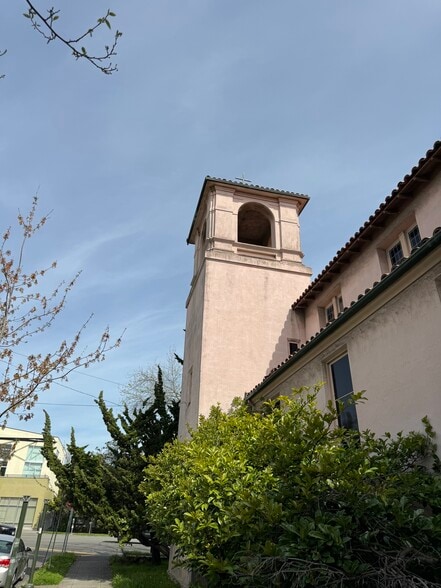 More Photos Of 2330 Prince St, Berkeley Schools For Sale