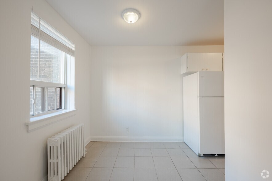 More Photos Of 1520-1524 Bathurst St, Toronto Apartments For Sale