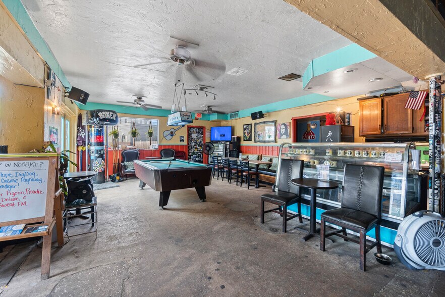 More Photos Of 10 Anastasia Blvd, Saint Augustine Bar For Lease