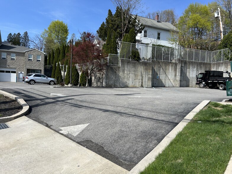More Photos Of 176 N Highland Ave, Ossining Medical For Lease
