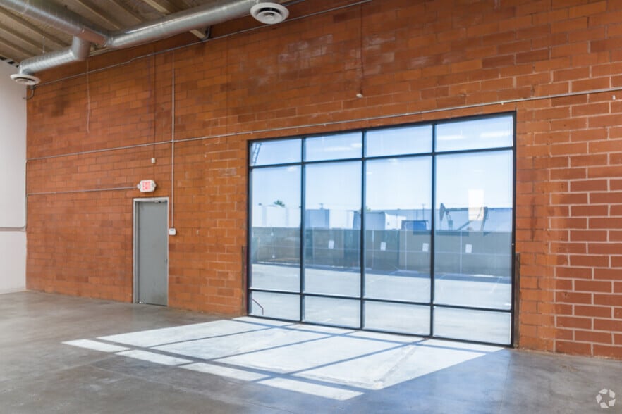 More Photos Of 151-153 W Rosecrans Ave, Gardena Warehouse For Lease