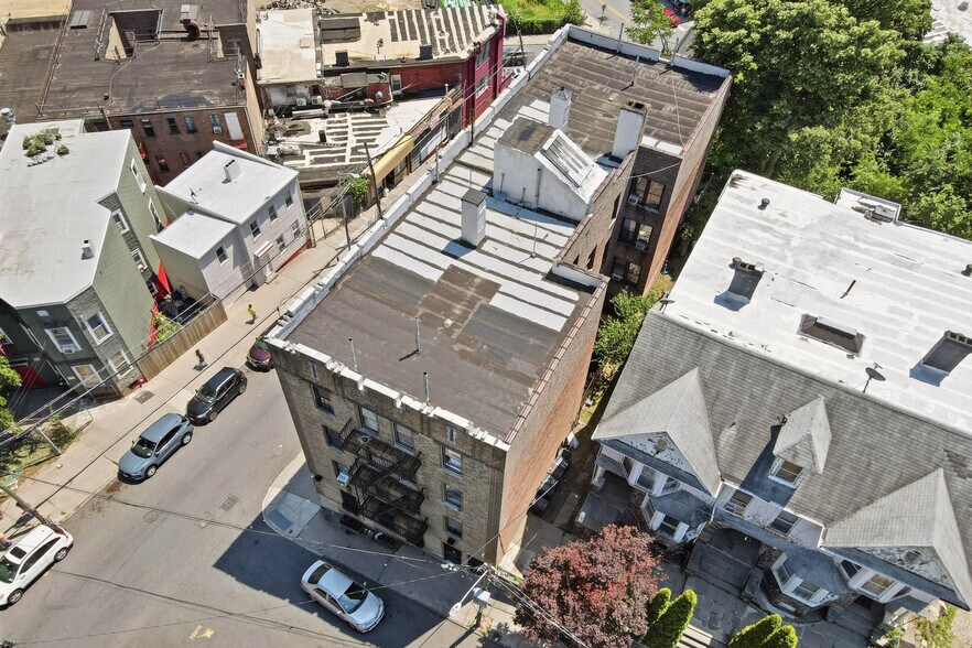 More Photos Of 2 Overlook Ter, Yonkers Apartments For Sale