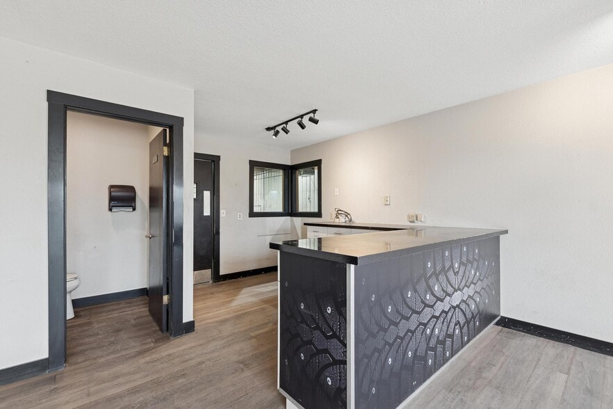 More Photos Of 6470 US Highway 93 S, Whitefish General Retail For Sale