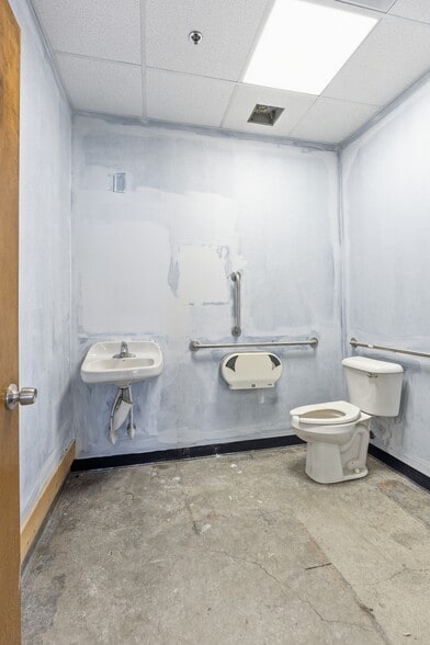 More Photos Of 901 Woodland St, Nashville Office For Lease