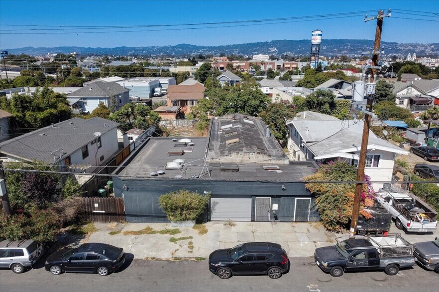 More Photos Of 2928-2930 Chapman St, Oakland Warehouse For Sale