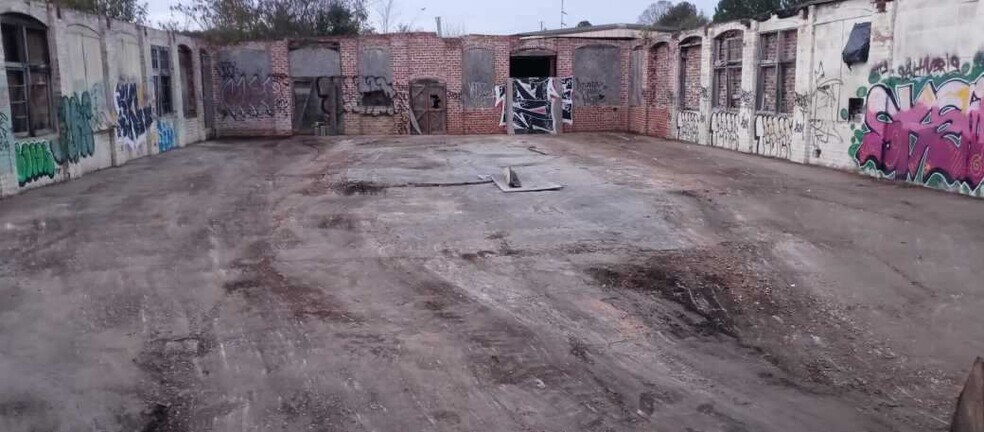 More Photos Of 1562 E Forrest Ave, East Point Industrial For Sale