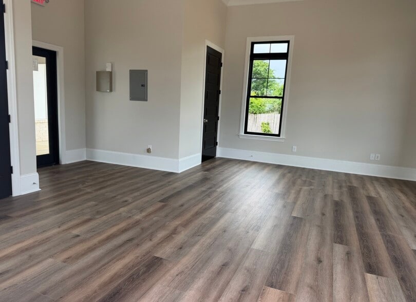 More Photos Of 12418 County Line Rd, Madison Office For Lease