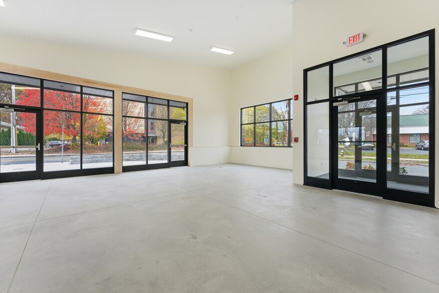 More Photos Of 5 Fulton Ave, Northampton General Retail For Lease