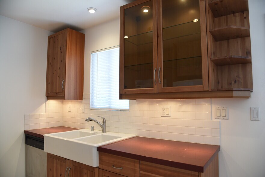 More Photos Of 12304 Washington Pl, Los Angeles Apartments For Sale