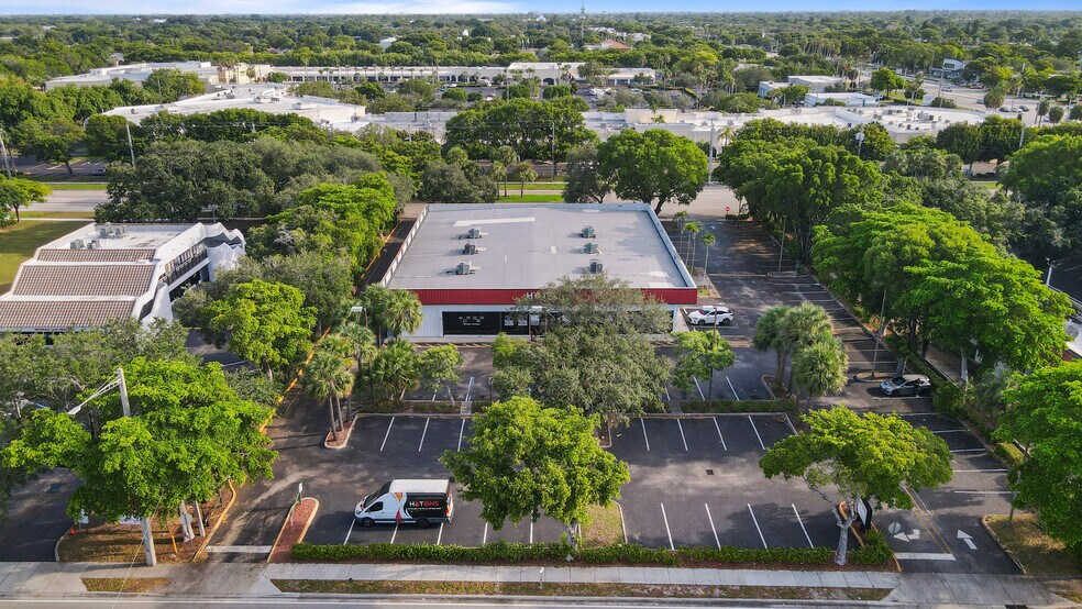 More Photos Of 7707 W Commercial Blvd, Tamarac Freestanding For Lease