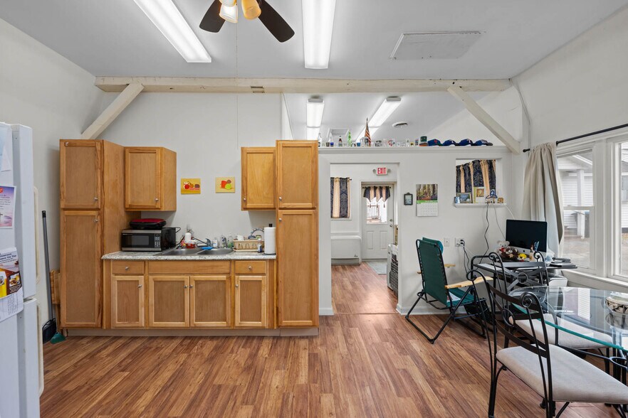 More Photos Of 122 Main St, Charlestown Restaurant For Sale