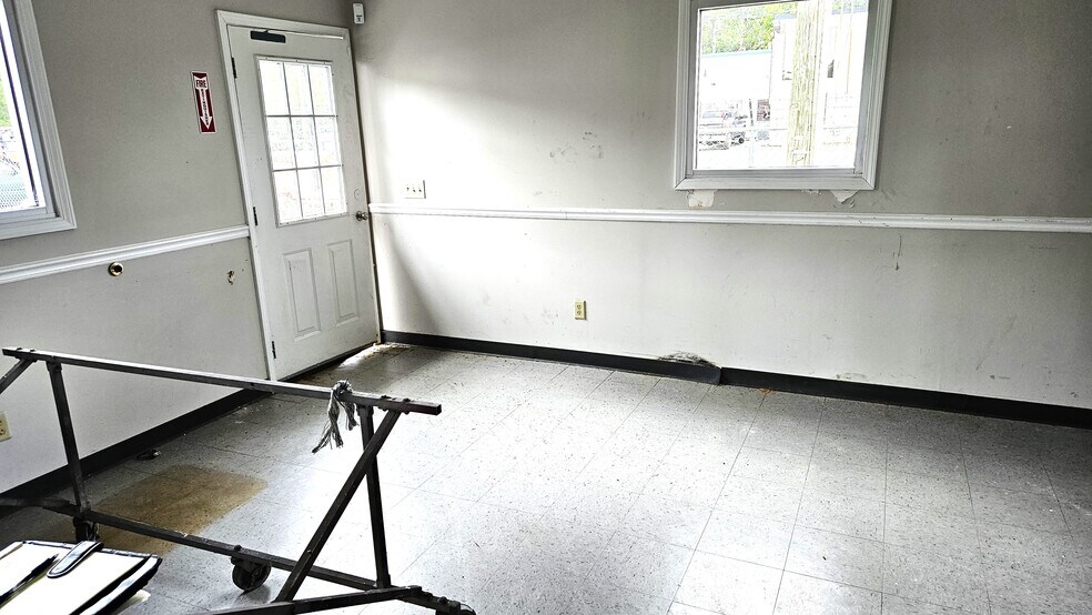 More Photos Of 12130 Us Highway 301 S, Statesboro Freestanding For Lease