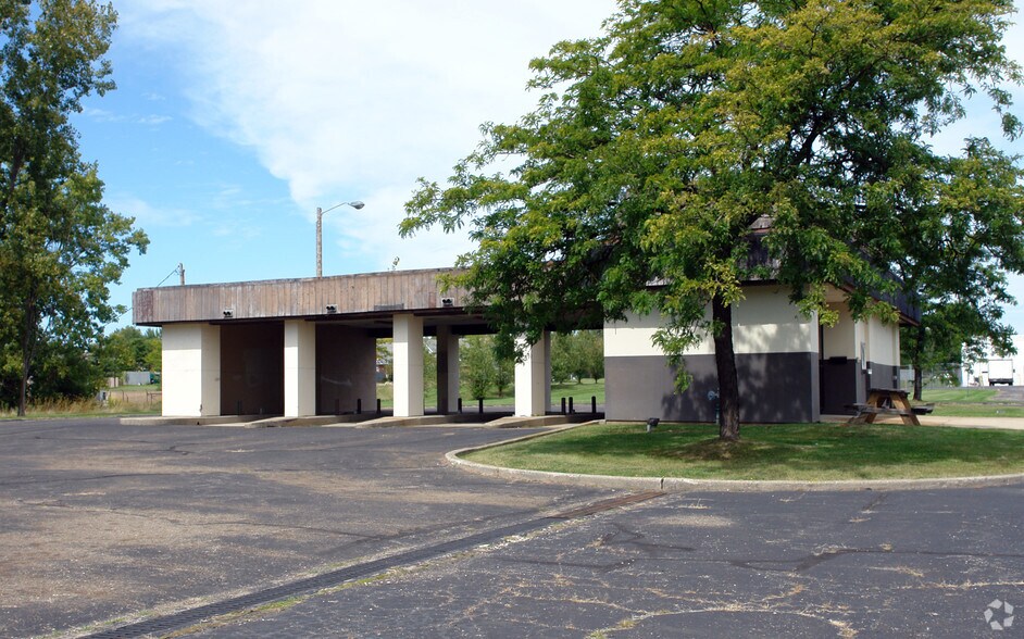 More Photos Of 1519-1593 SR 303, Streetsboro Unknown For Lease
