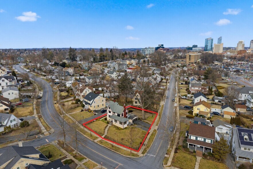 More Photos Of 25 Midland Ave, White Plains Specialty For Sale