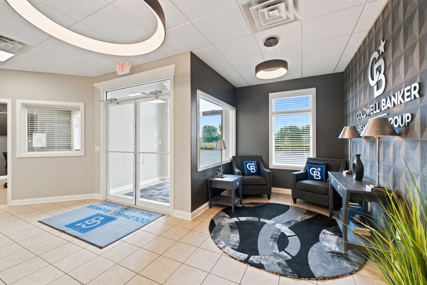 More Photos Of 9109 Stellhorn Crossing Blvd, Fort Wayne Office For Lease
