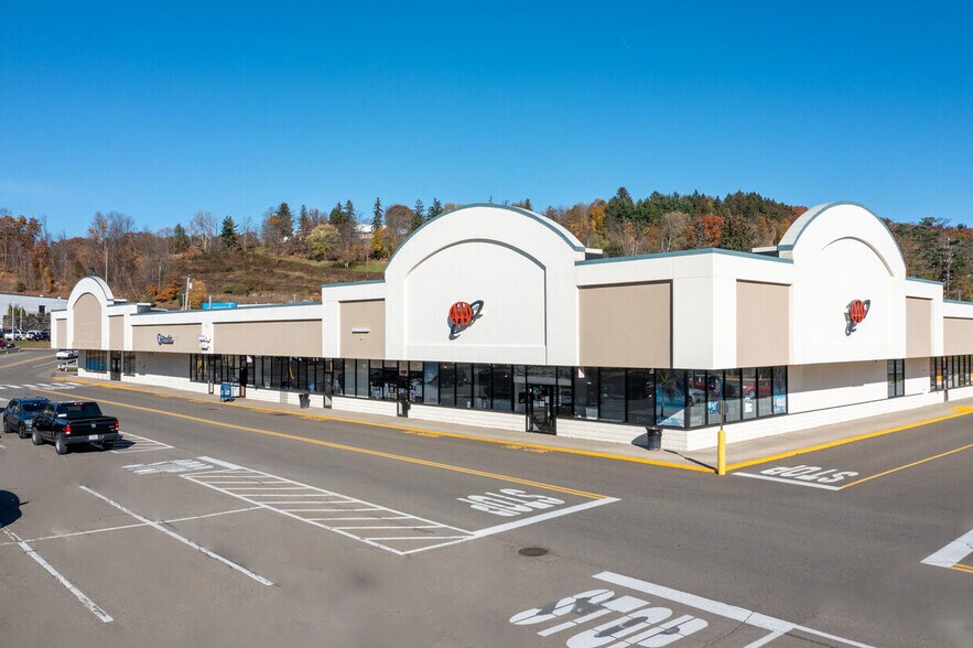 More Photos Of 3701 Vestal Pky E, Vestal Township Unknown For Lease