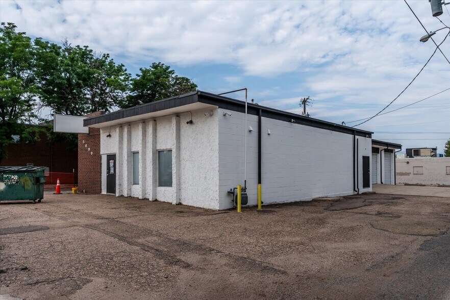 More Photos Of 5699 S Greenwood Cir, Littleton Warehouse For Sale