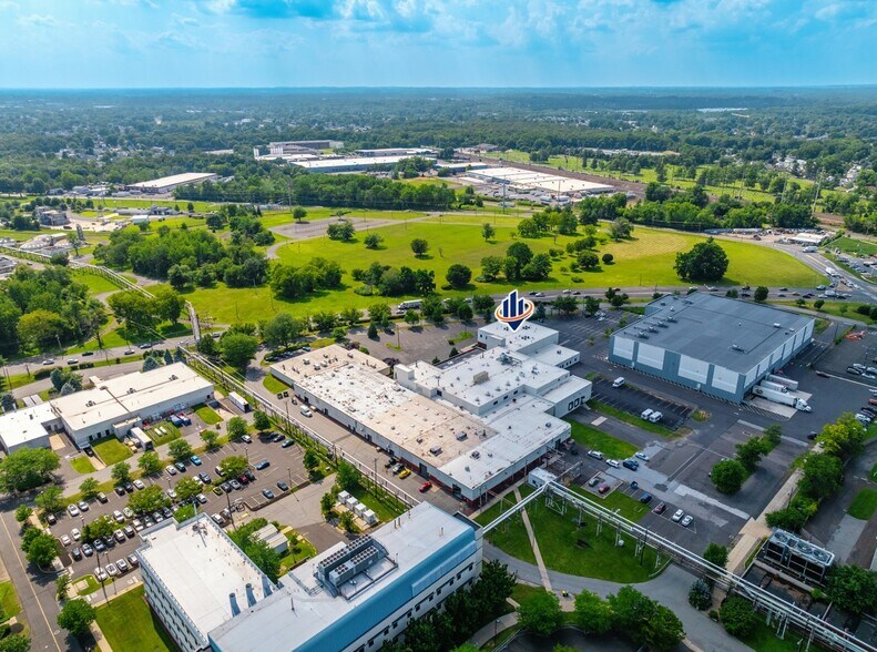 More Photos Of 310 George Patterson Blvd, Bristol Office For Sale