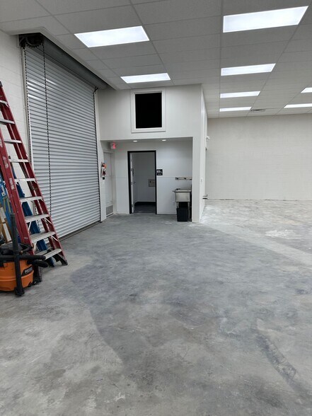 More Photos Of 1215 E Foothill Blvd, Upland Storefront Retail Office For Lease