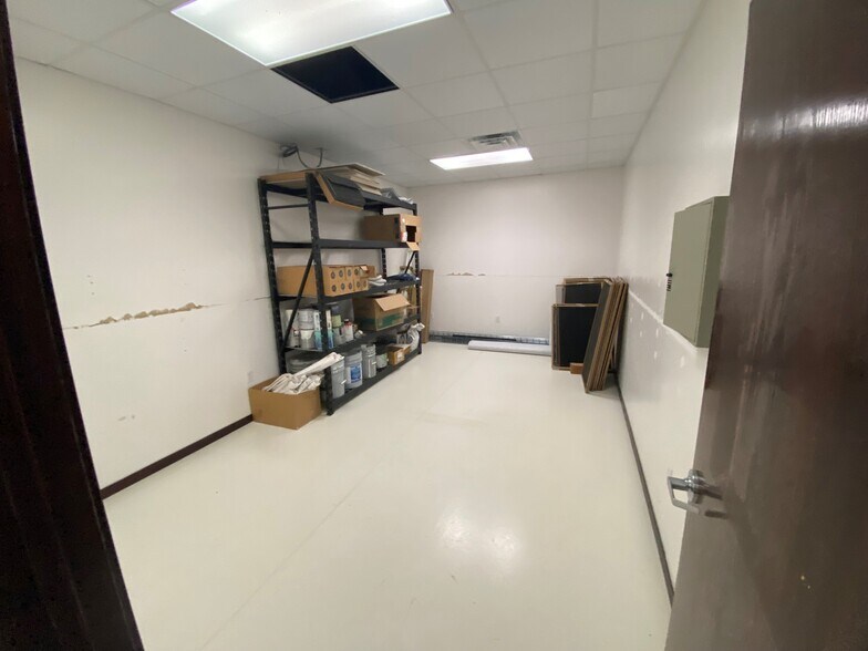 More Photos Of 5835 Shugart Ln, Traverse City Manufacturing For Lease