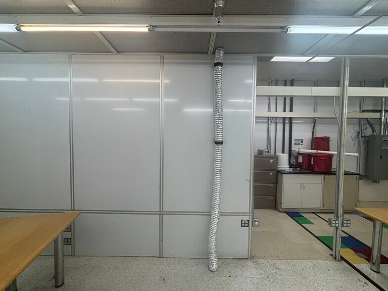 More Photos Of 1230 Bordeaux Dr, Sunnyvale Light Manufacturing For Lease