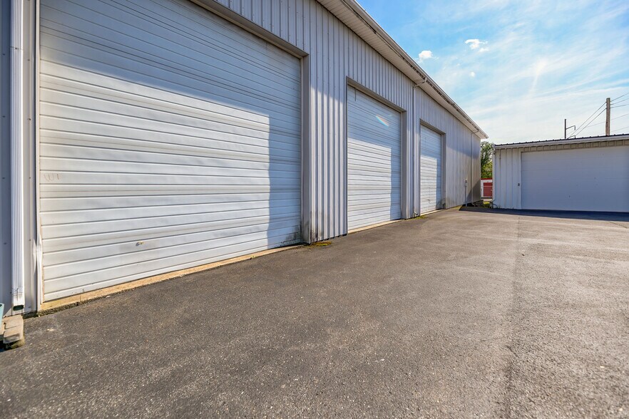 More Photos Of 820 Railroad St, Bloomsburg Warehouse For Sale
