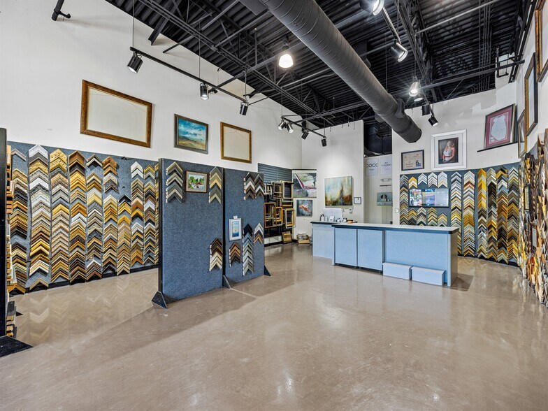 More Photos Of 1829 Hendersonville Rd, Asheville Unknown For Lease