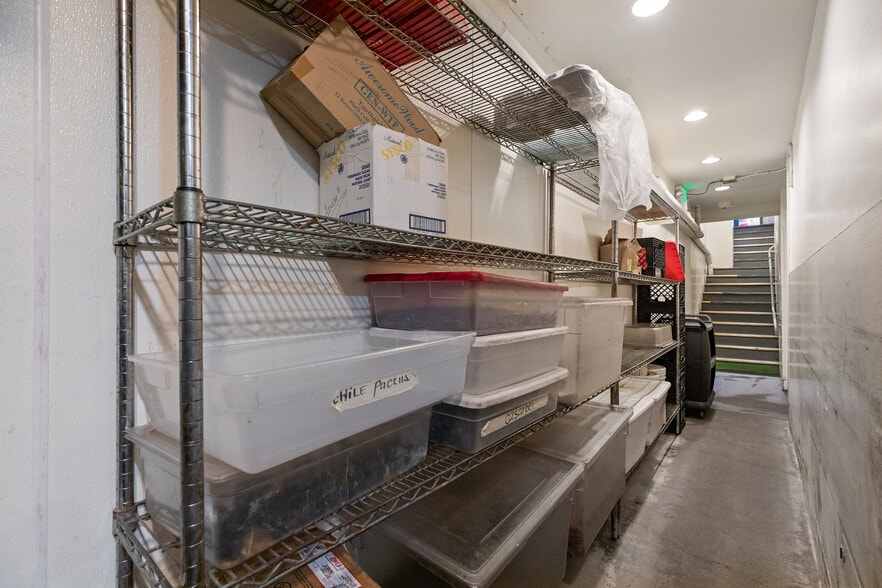 More Photos Of 525-527 Commercial St, San Francisco Restaurant For Lease