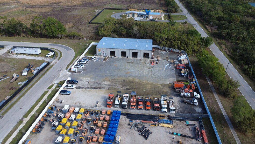 More Photos Of 11524 31st Ter E, Palmetto Industrial For Sale