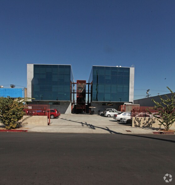 More Photos Of 8931 Ellis Ave, Los Angeles Loft Creative Space For Sale