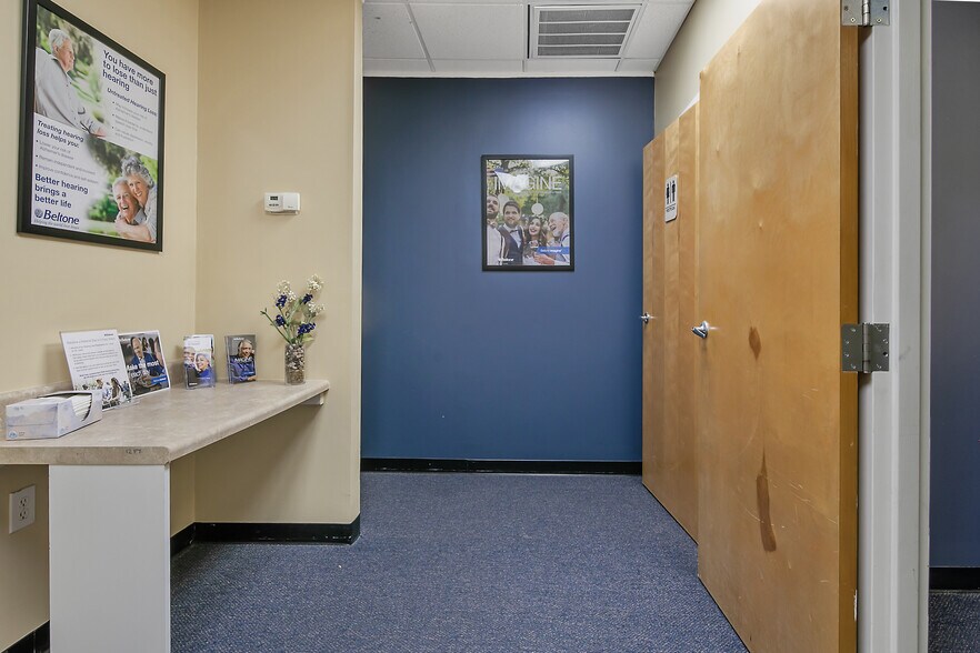 More Photos Of 303-305 Tilghman Dr, Dunn Medical For Sale