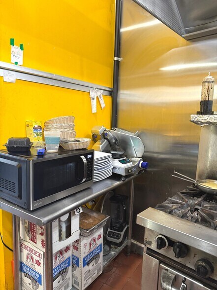 More Photos Of 201 Monticello Ave, Jersey City General Retail For Sale