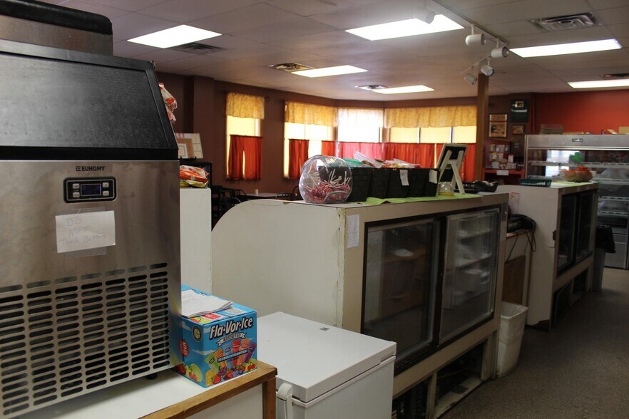 More Photos Of 511 E Main St, Saint Henry Freestanding For Sale