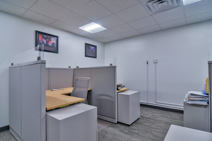 More Photos Of 12945 Seminole Blvd, Largo Office For Lease