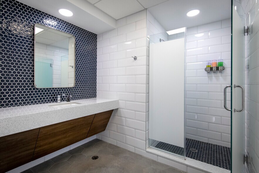 More Photos Of 2150 Joshuas Path, Hauppauge Office For Lease