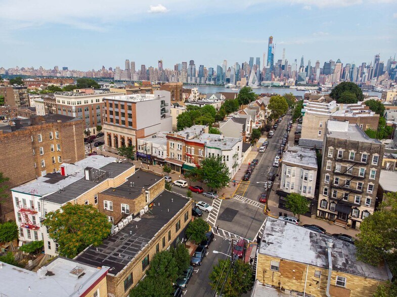 More Photos Of 4701-4705 Park Ave, Union City Apartments For Sale