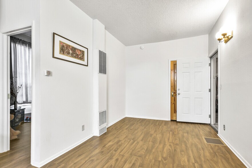 More Photos Of 16 N Main St, Payette Storefront Retail Residential For Sale