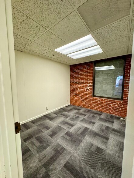 More Photos Of 521 SW 11th, Portland Loft Creative Space For Lease